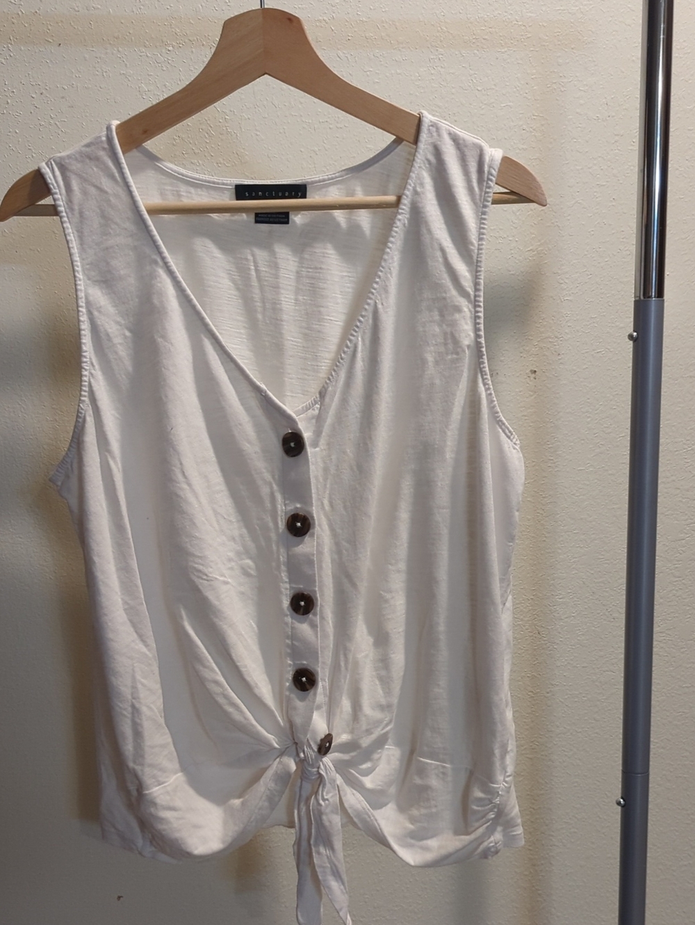 Sanctuary White Button-Front Tie Hem Tank XXL